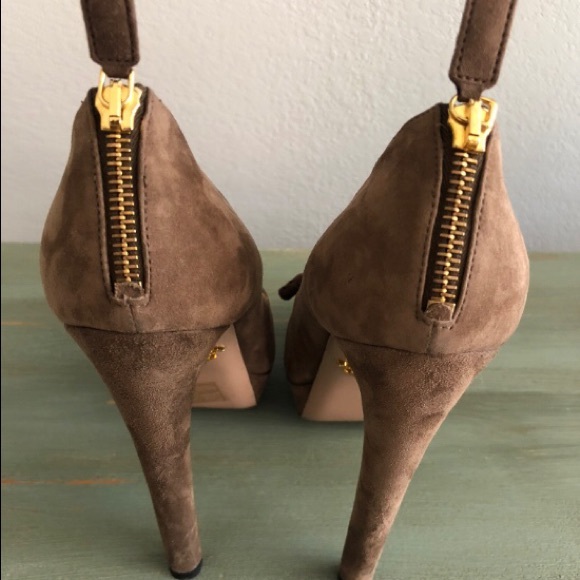 Prada Suede Heels - Picture 3 of 4